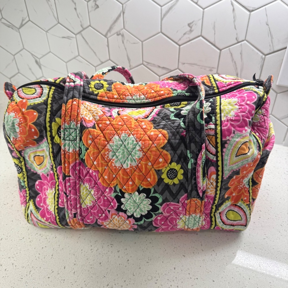 Vera Bradley Duffel Bag Women Large Pink Floral Excellent Travel Weekend Quilted
